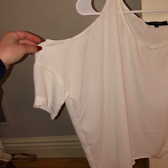 Open Shoulder Offwhite Blouse - Picture 2 of 5